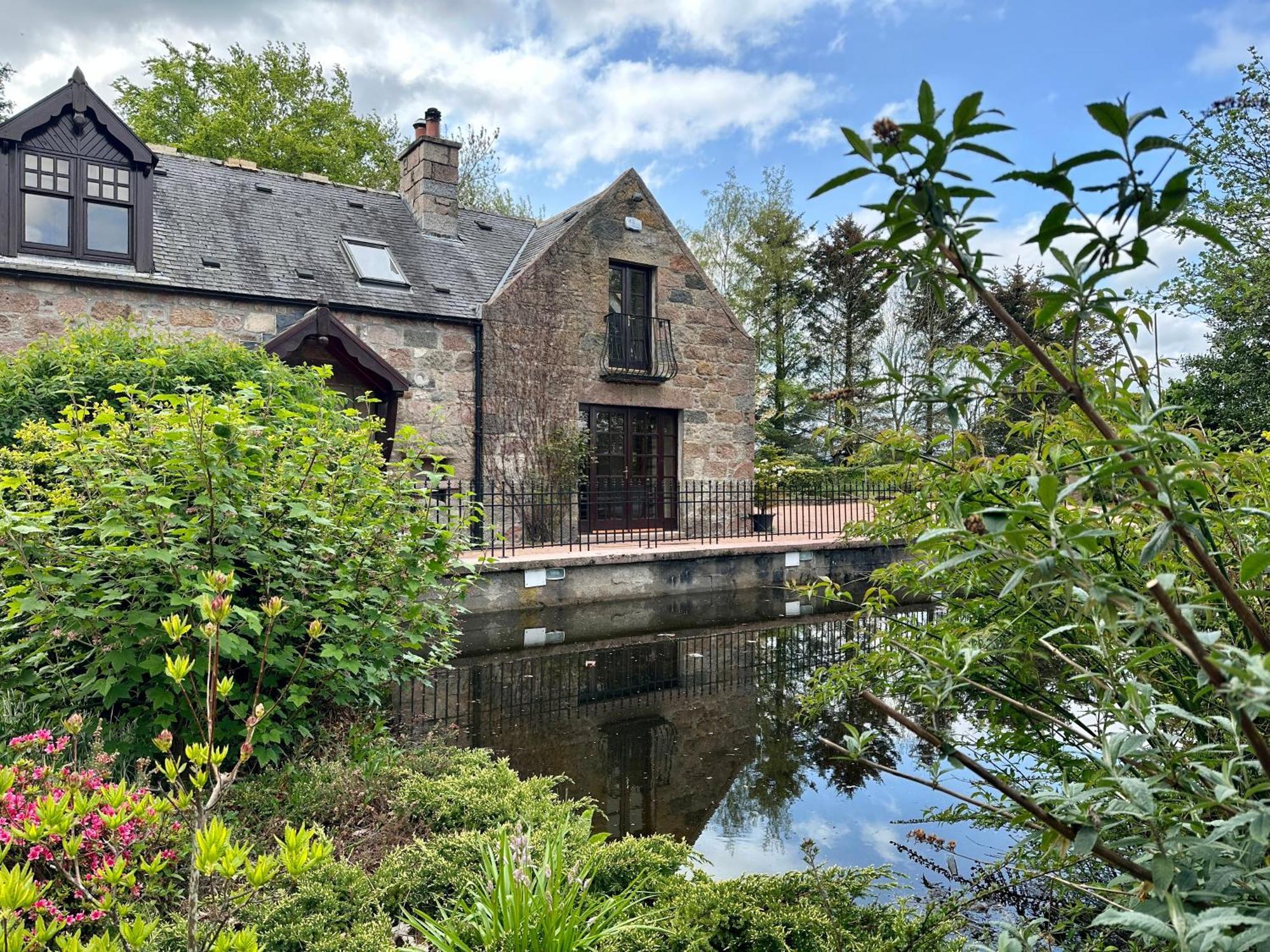 Awakening Alchemy Retreat Centre Bed & Breakfast Inverurie Exterior foto